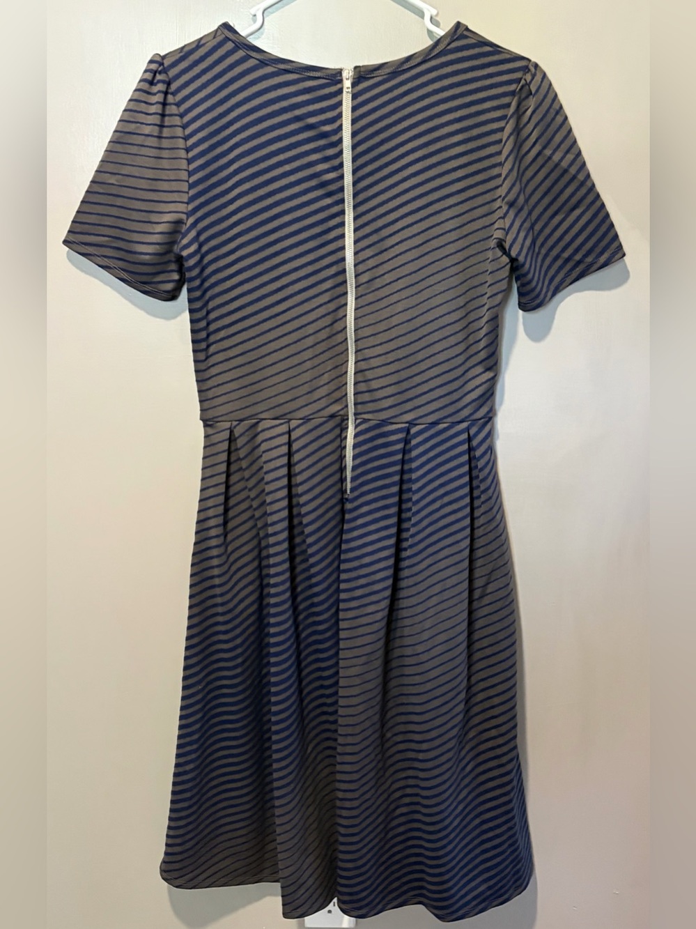 luLaRoe blue and grey striped zip dress women's large - Picture 3 of 4